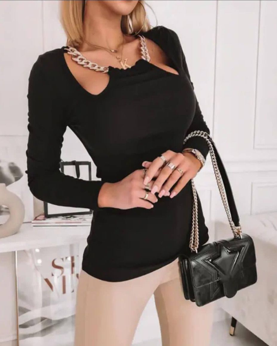 Wool Blouse With Golden Chane