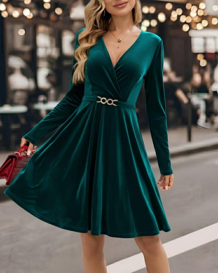Velvet Wide Short Dress With Golden Buckle