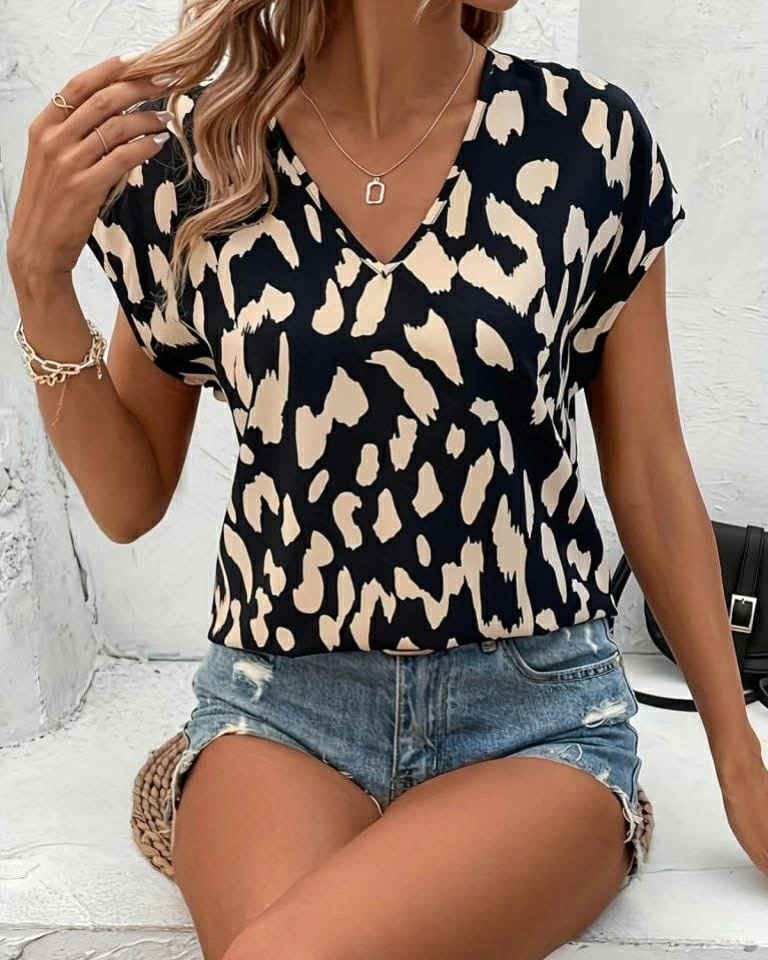 Two Colors V-Neck Short Sleeve Top