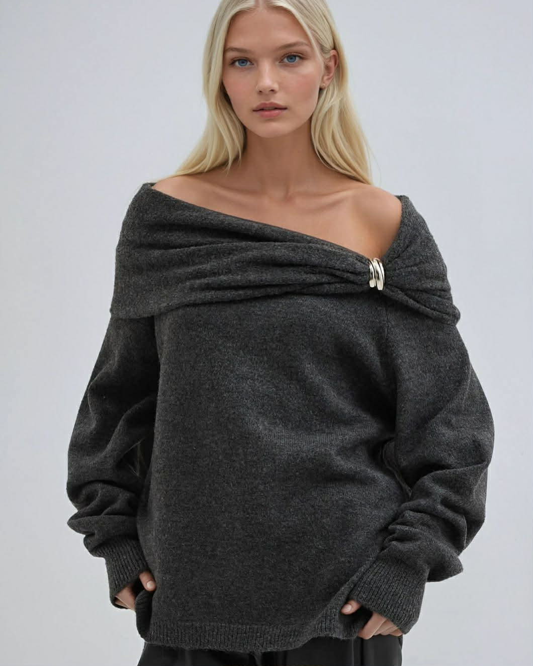 Wide Of Shoulder Wool Blouse With Silver Buckle