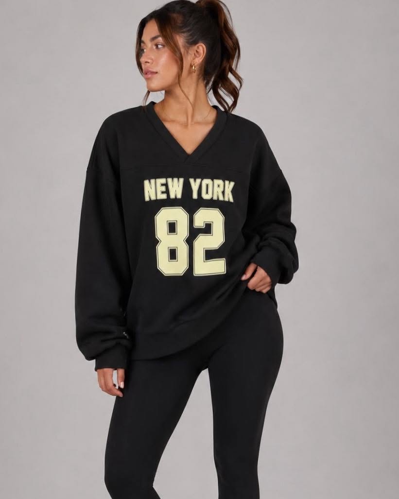 Oversized V-Neck "New York 82" Sweatshirt
