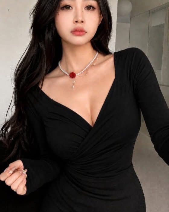 Slim Fit Cross-Front Ruched Cotton Top