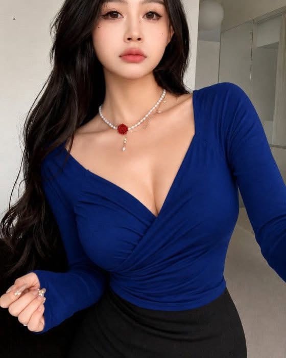 Slim Fit Cross-Front Ruched Cotton Top
