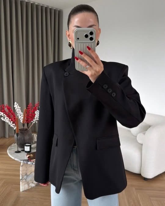 Single-Button Crossover Blazer