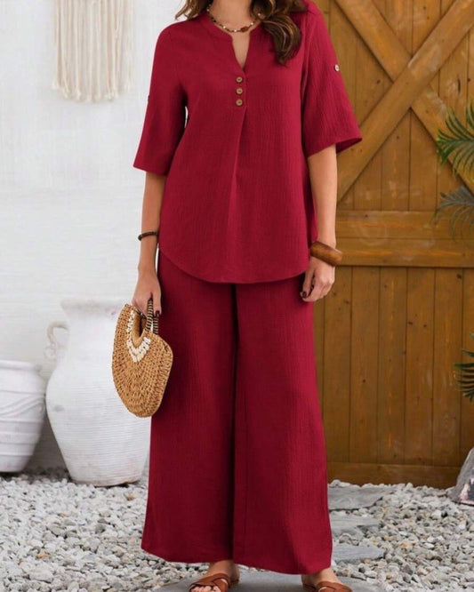Short-Sleeve Outfit With Buttons