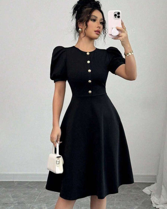 Short Sleeve Wide Dress With Buttons