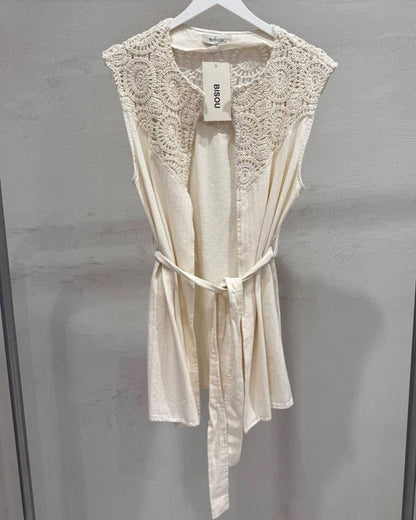 Broderie Gilet With Belt