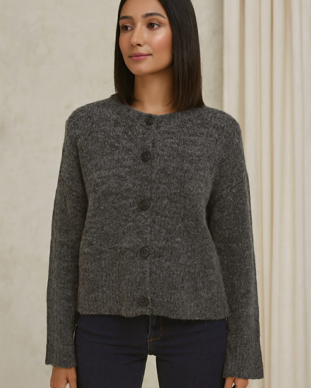 Simple And Elegant Wool Cardigan With Buttons