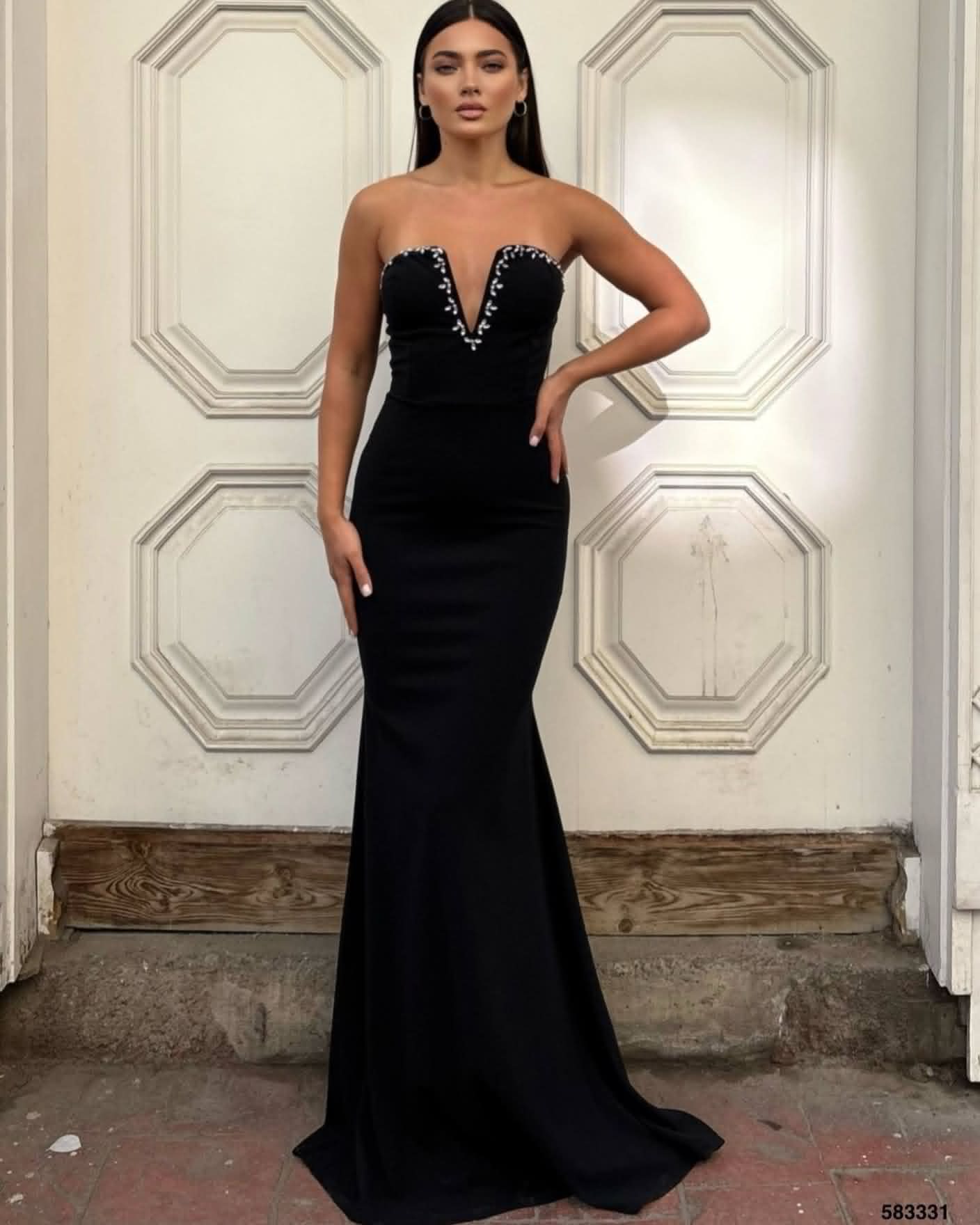 Chic Formal Dress With Crystal Embellishments